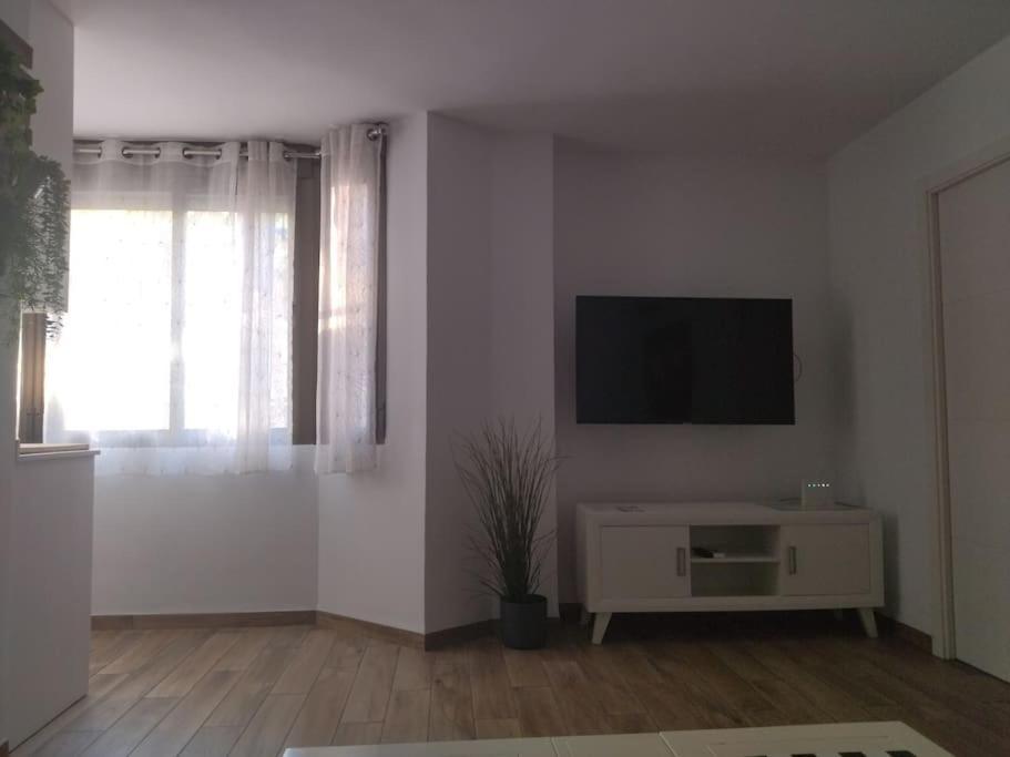 Апартаменты Bonito Piso Recien Reformado Con Zona De Parking Альмуньекар Экстерьер фото
