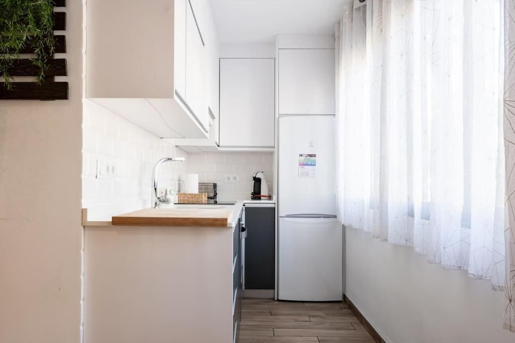 Апартаменты Bonito Piso Recien Reformado Con Zona De Parking Альмуньекар Экстерьер фото